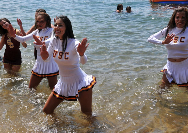 Usc Cheerleaders Getting Wet And Wild Pics – Campus Socialite